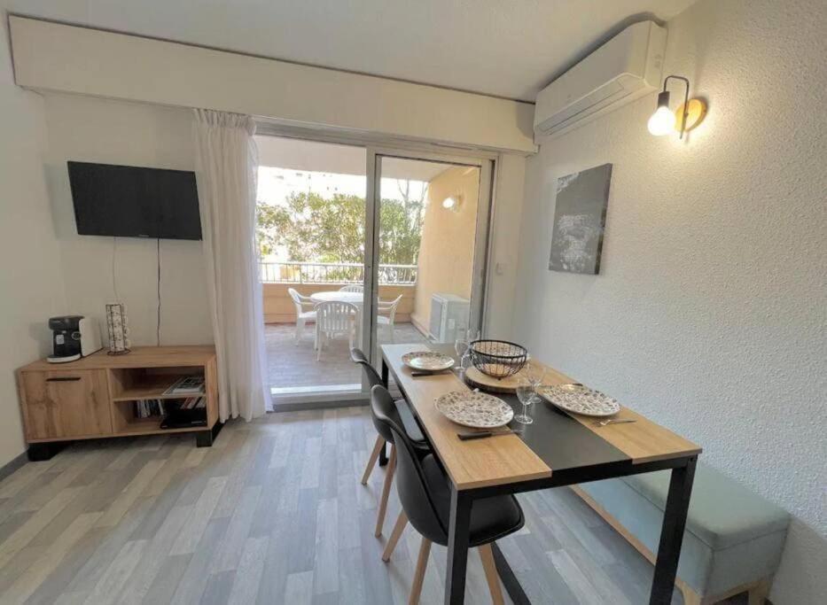 Appartement Port De Hyeres 4 Personnes Exterior photo